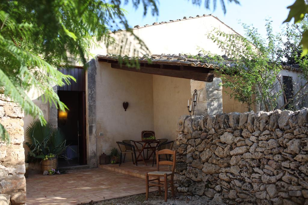Pozzo Di Mazza Estada en una granja